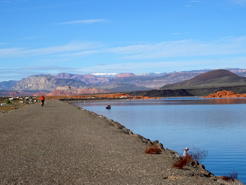 Sand Hollow State Park