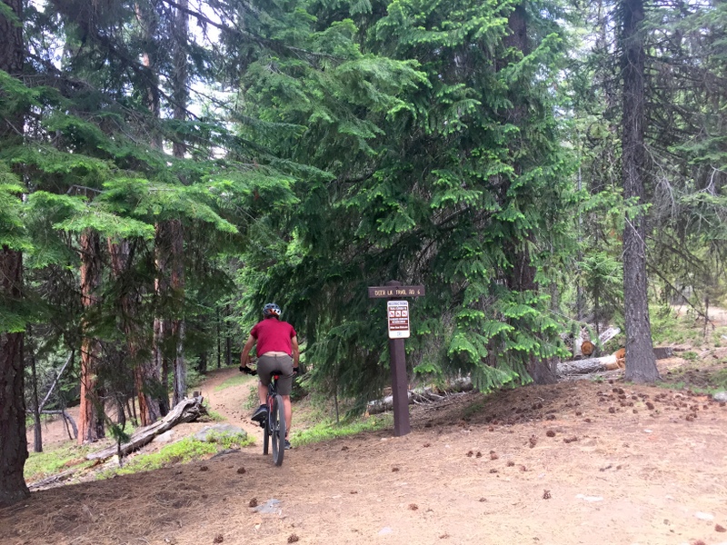 Cultus Lake Trail, Oregon